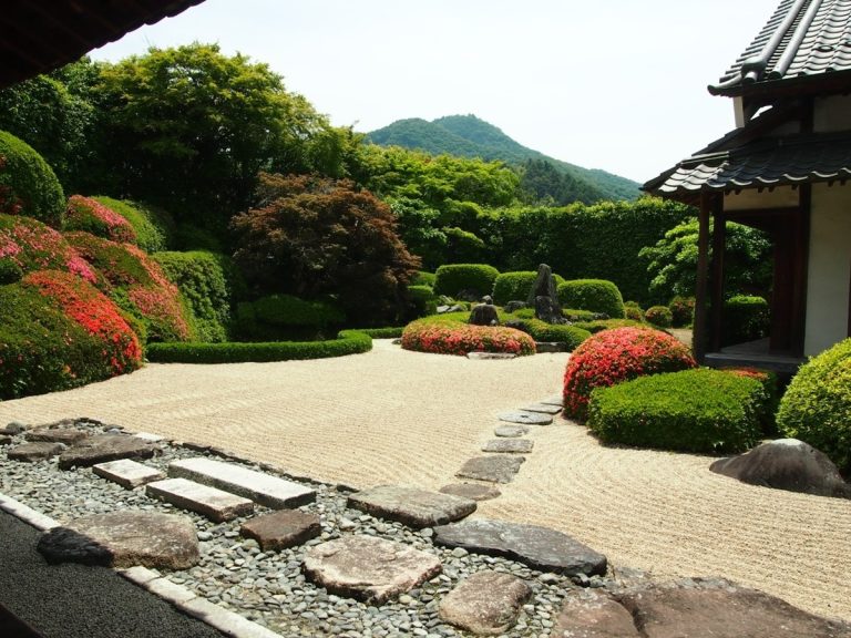 Raikyû-ji Temple Gardens